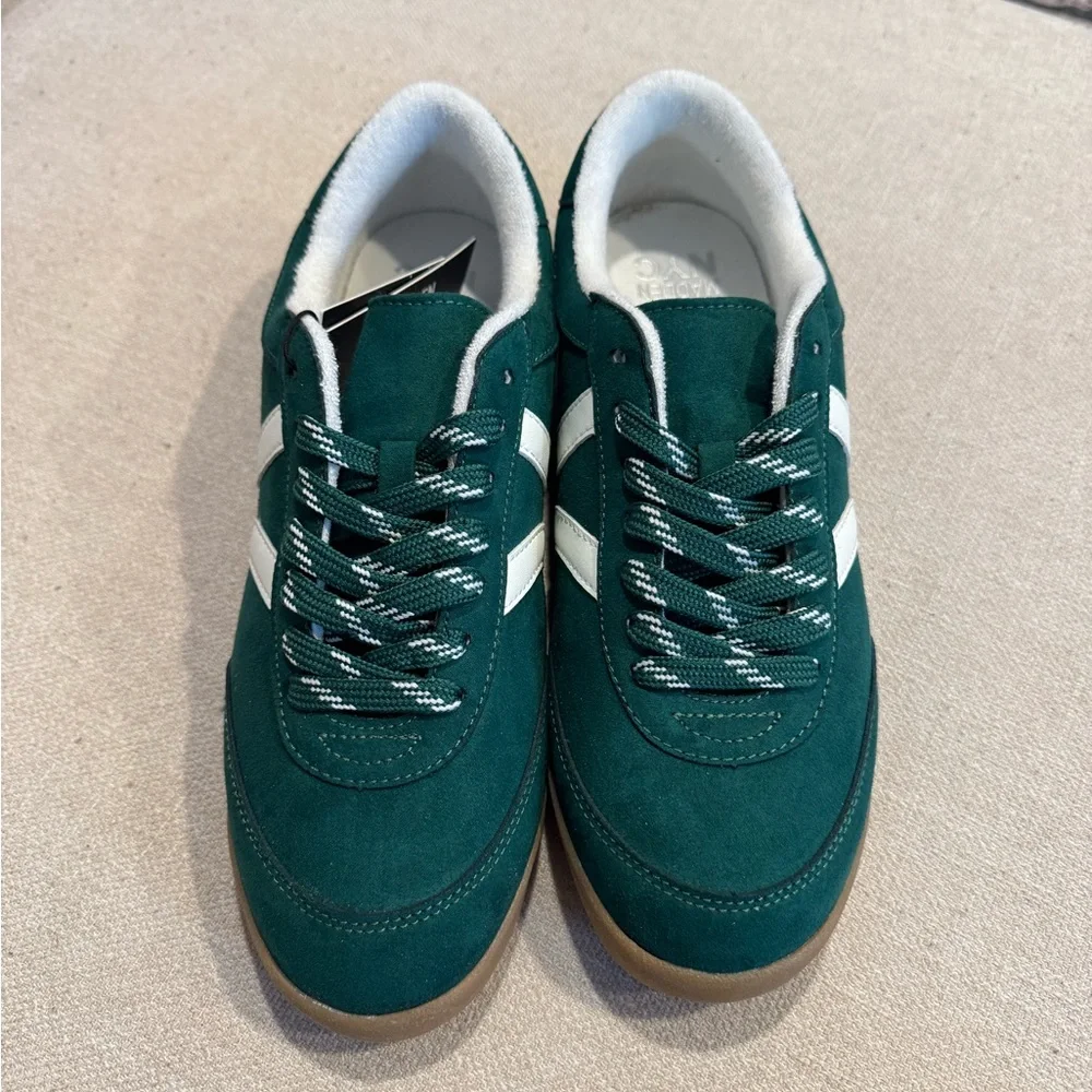 Steve Madden NYC Women's Low Top Faux Suede Sneakers, Emerald Green, Sz 10, NWT - Picture 4 of 9